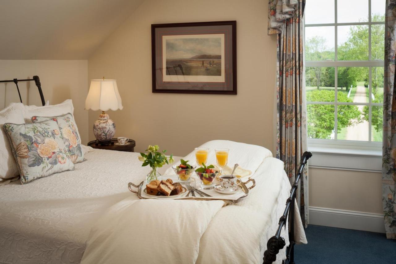 Inn At Warner Hall Gloucester ภายนอก รูปภาพ