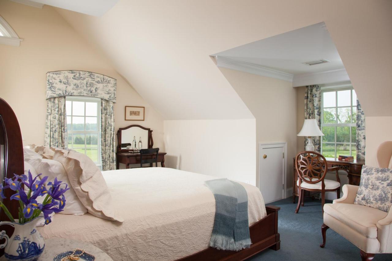Inn At Warner Hall Gloucester ภายนอก รูปภาพ