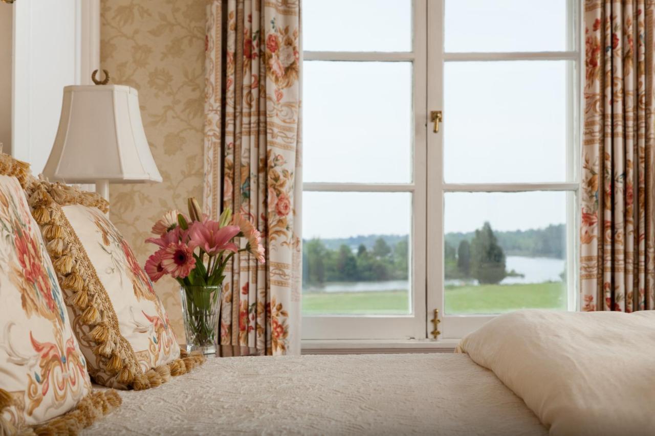 Inn At Warner Hall Gloucester ภายนอก รูปภาพ