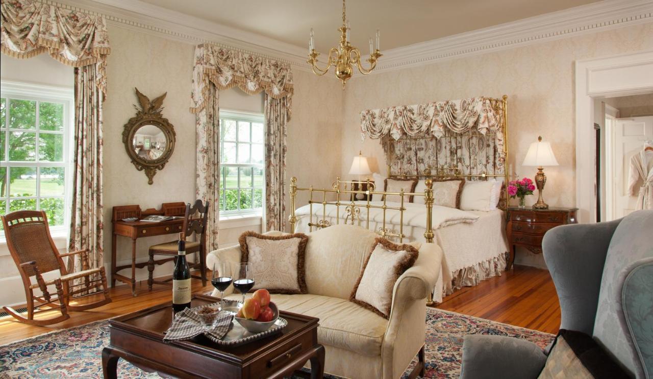 Inn At Warner Hall Gloucester ภายนอก รูปภาพ